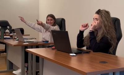  RADNA ATMOSFERA U MONDO  