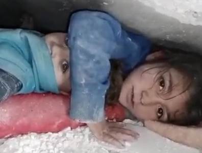  djevojcica u rusevinama u siriji 
