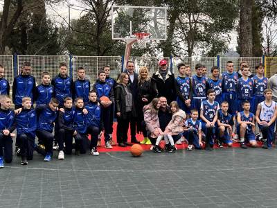 KULTNI TEREN U NJEGOŠEVOM PARKU OD DANAS NOSI IME PO DRAGANU IVANOVIĆU! KULTNI TEREN U NJEGOŠEVOM PARKU OD DANAS NOSI IME PO DRAGANU IVANOVIĆU!