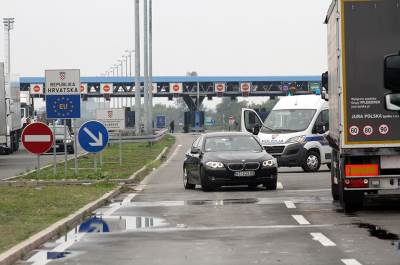  U Hrvatsku iz Srbije može pešice, zatvoren Šid! 