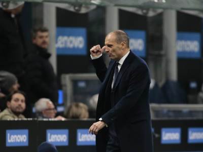  Oglasio se trener Juventusa o skandalu Kostića i Vlahovića 