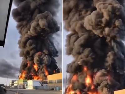  Požar u fabrici u Italiji  