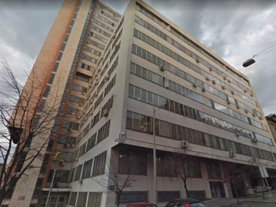  Žena pala kroz prozor sa sedmog sprata zgrade Ministarstva odbrane u Beogradu 