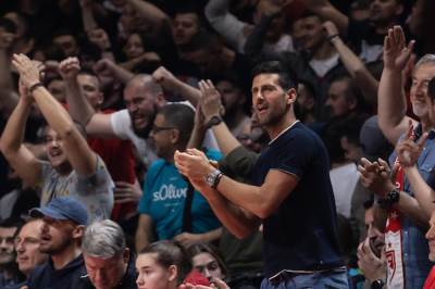  Delije napadaju Đokovića  