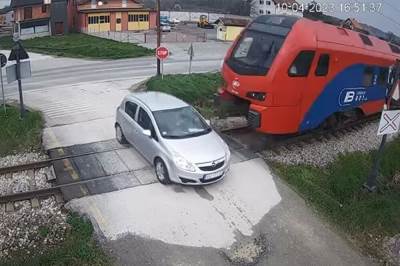  Snimak sudara voza i auta u kom je poginula žena na pruzi Beograd-Bar 
