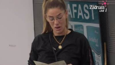  Ana Ćurčić bivšem momku  