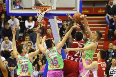  Prva pobeda "nove" Zvezde, teška! 