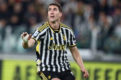 Dušan Vlahović   Dušan Vlahović