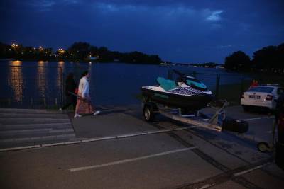  HOROR! DVOJICA TINEJDŽERA SE UTOPILA NA ADI CIGANLIJI: Tela izvučena iz jezera 