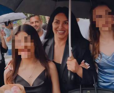 Seka Aleksić se pojavila na maturu bez obzira na to što joj je let kasnio   Seka Aleksić se pojavila na maturu bez obzira na to što joj je let kasnio