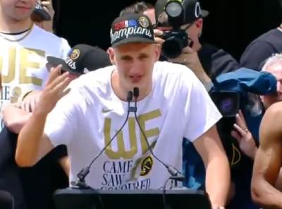  Jokićev kratak govor na proslavi šampionske titule Denvera 