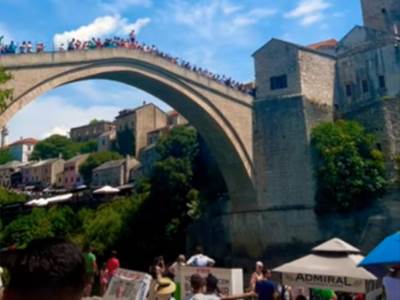  Žena poginula u Mosaru, dok je gledao skokove na Starom mostu 
