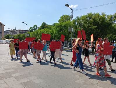  Održana protestna šetnja: Banjaluka jasno i glasno poručila "STOP FEMICIDU"  