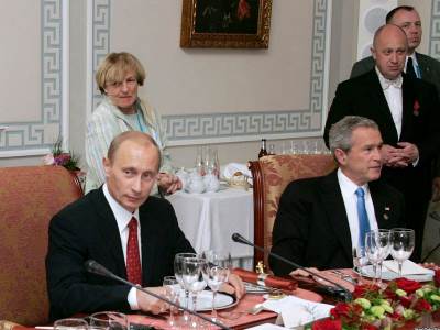  Prigožin služio Buša na večeri u Moskvi 