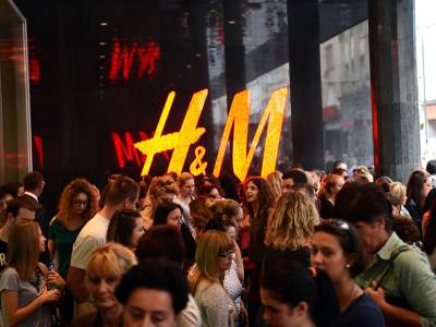  H&M očekuje pad prodaje u septembru za 10 odsto 