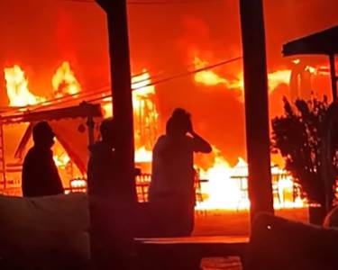  Vatrogasci povrijeđeni u požaru u Osjeku 