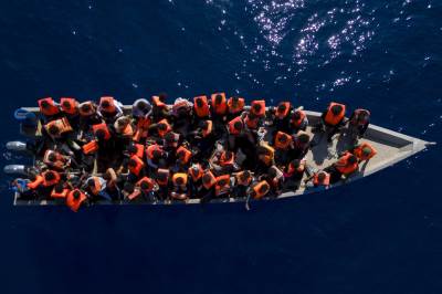  Utopili se migranti kod obale Libije 