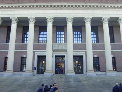  Predsjednica Harvarda podnijela ostavku zbog dva skandala 