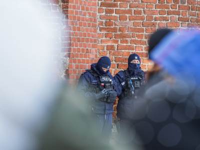  Poljska policija upala u predsjednicku vladu i hapsi 