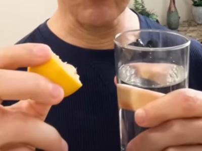  Ovako se ne pije voda sa limunom  