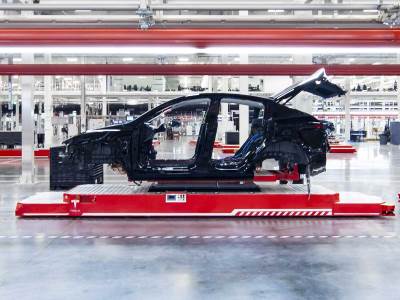  Tesla staje na 15 dana: Napadi u Crvenom moru obustavili proizvodnju električnih automobila u Evropi 