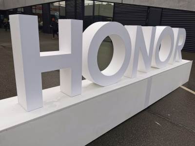  honor planira da izbaci najtanji flip telefon na svijetu 