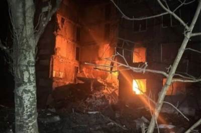  Tri osobe su poginule, a dvanaest je ranjeno sinoć u ruskom bombardovanju Selidove 