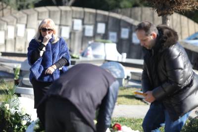  Na groblju u Beogradu se održava pomen slavnom pjevaču narodne muzike Šabanu Šauliću 