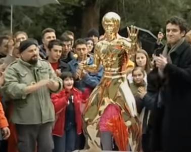  Pronađena ukradena statua brus Li-ja u Mostaru 