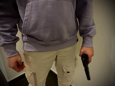 Pljevljak B. S. pucao je sebi u glavu u lokalu u jednom hotelu u centru Budve   Pljevljak B. S. pucao je sebi u glavu u lokalu u jednom hotelu u centru Budve