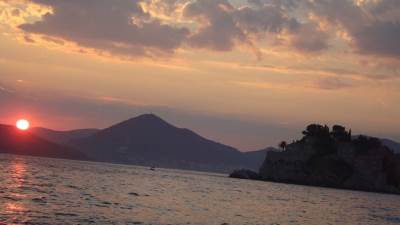  Šinavatra preuzeo dio ostrva ,,Havaji" 