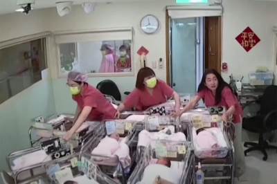  Babice spasavaju bebe na Tajvanu 
