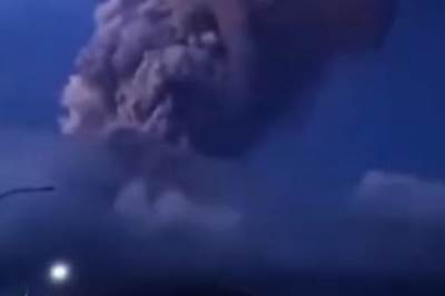  Ljudi u opasnosti zbog vulkana u Indoneziji 