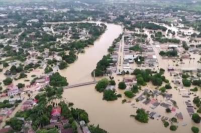  U poplavama poginulo najmanje 37 ljudi 