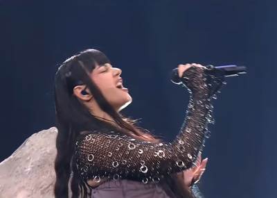  Teya Dora nastup u finalu Evrovizije 