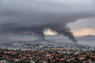  Francuska gubi kontrolu nad djelovima Nove Kaledonije, ubijeni žandarmi, pucaju eksplozije 