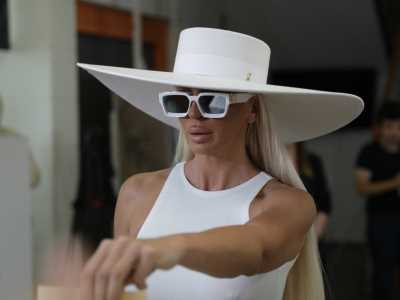  Karleusa pozeljela srecu igracima Srbije 