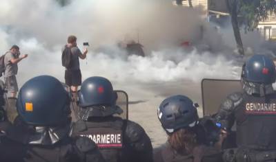  Protesti u francuskom gradu zbog izgradnje kanistera za vodu 