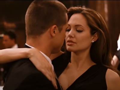  nđelina Džoli se sa 14 "udala", a zlo je naslijedila od oca 