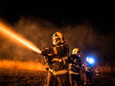 Cetinje: Gorjele barake u romskom naselju, dvoje djece ima lakše povrede   Cetinje: Gorjele barake u romskom naselju, dvoje djece ima lakše povrede