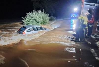  Poplava odnijela auto sa roditeljima i djecom 