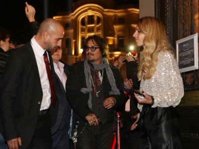  "Džoni Dep je precenjen, Kevin Spejsi glup ko točak, a on se*onja": Glumac iz hita "Succession" urni 