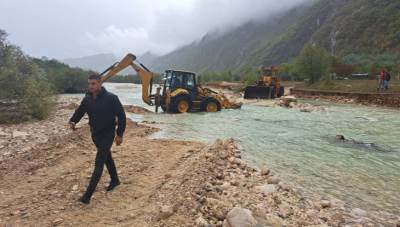  Evakuisani turisti i mještani iz sela Kozarice, pomoć države izostala 