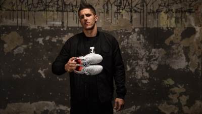  Stevan sa legendama predstavio "Tiempo Legend 6" 