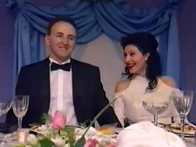  Isplivao razgovor Arkana i tašte kad je došla u posetu: "Postavljen ručak, ti još spavaš, kako te br 