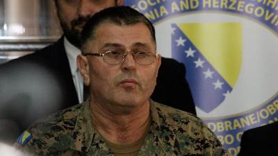  Novi napad u BiH?! Bomba ispred auta generala 