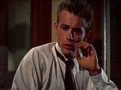  Slavni glumac je sa ovim sveštenikom izgubio nevinost: Otkrivene su strašne stvari nakon smrti, a tu 