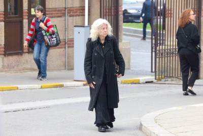 Glumica se u 22. godini treći put udala i varala muža u njegovom stanu: "Nije bilo prve bračne noći,   Glumica se u 22. godini treći put udala i varala muža u njegovom stanu: "Nije bilo prve bračne noći,