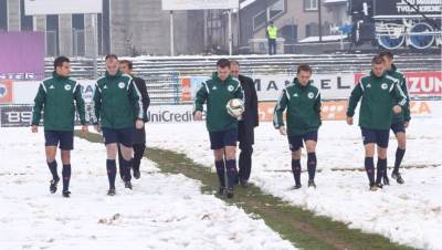  Sneg "paralizovao" fudbal u BiH (FOTO) 