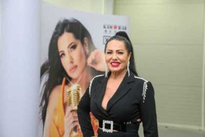   Pjevačica priznala da je s bivšim prvu noć imala "kombinaciju" 